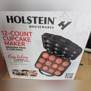 Holstein Housewares Non-stick 12 Count Electric Black Cupcake Maker